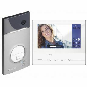 Bticino videofoon kit met geheugen en Wifi - Bticino Linea 3000 + classe 300 X13E - 363911